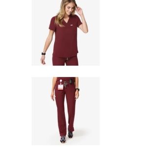 Maroon figs scrub top!